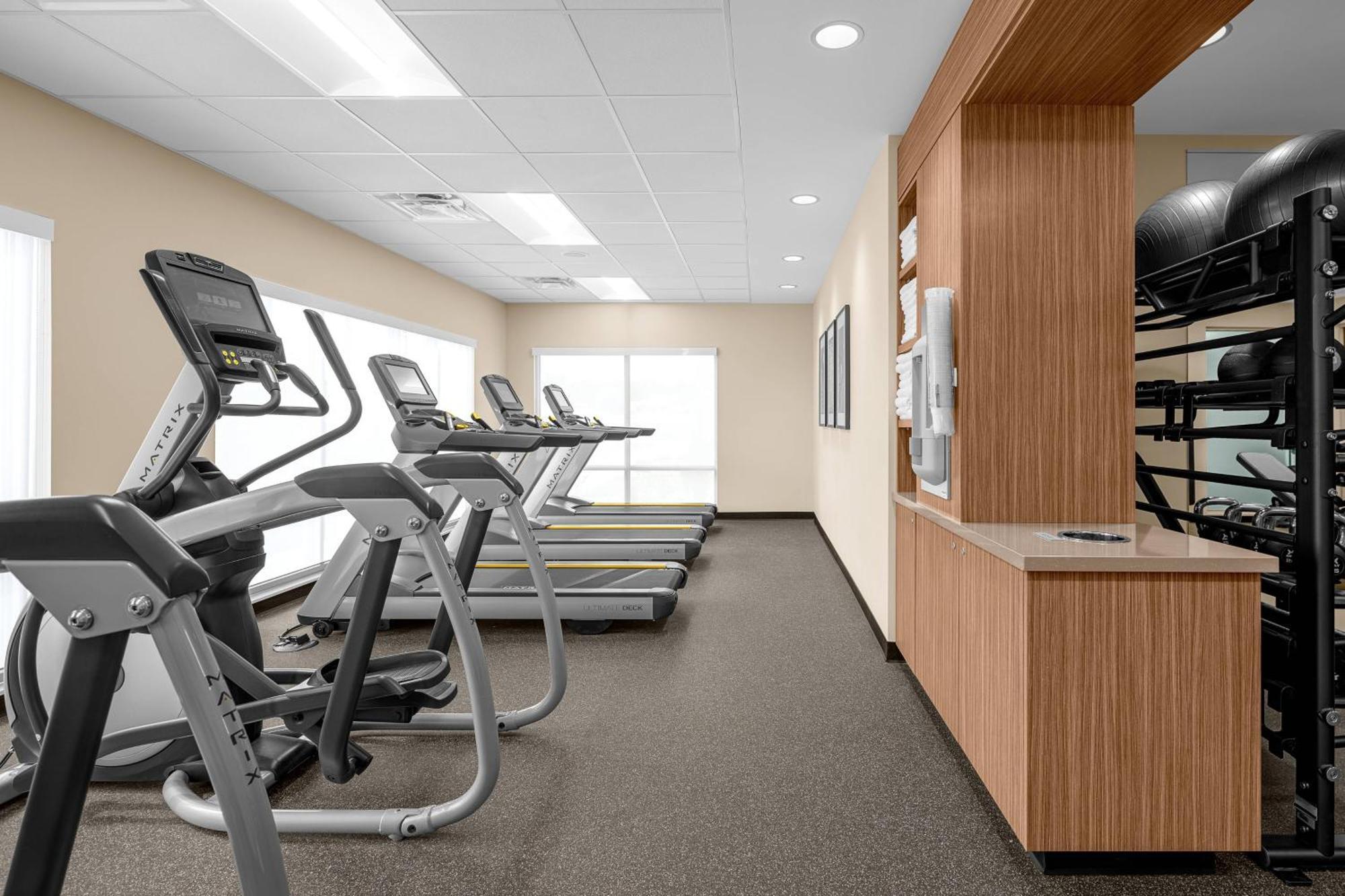 Towneplace Suites Cincinnati Фейрфілд Екстер'єр фото
