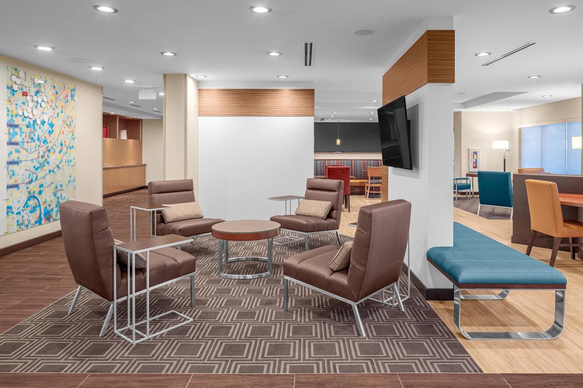 Towneplace Suites Cincinnati Фейрфілд Екстер'єр фото
